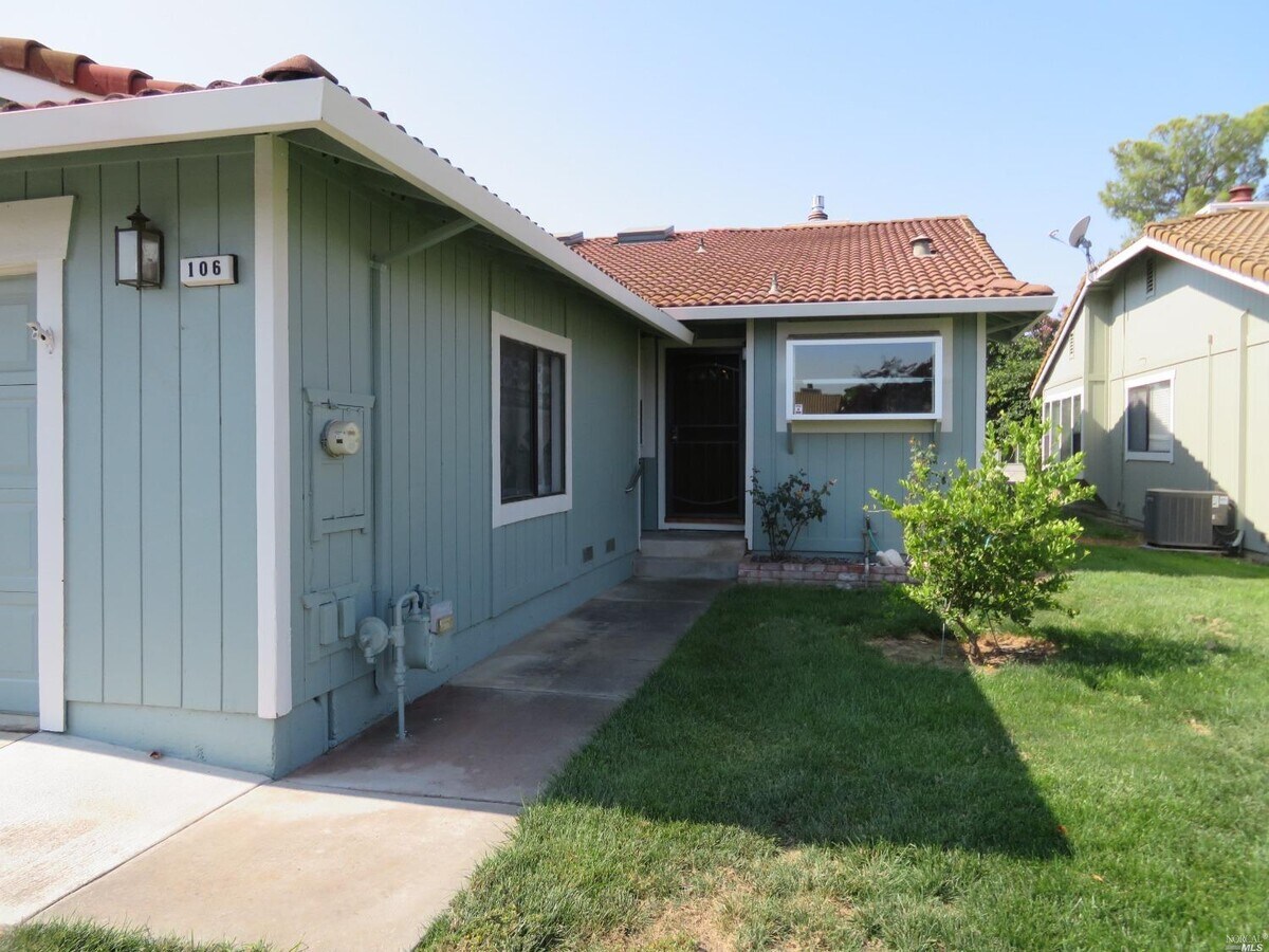 Photo - 106 Bryce Way Townhome