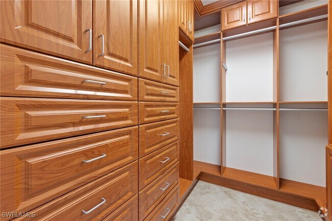 Building Photo - 2090 W First St Unit 2605 Rental