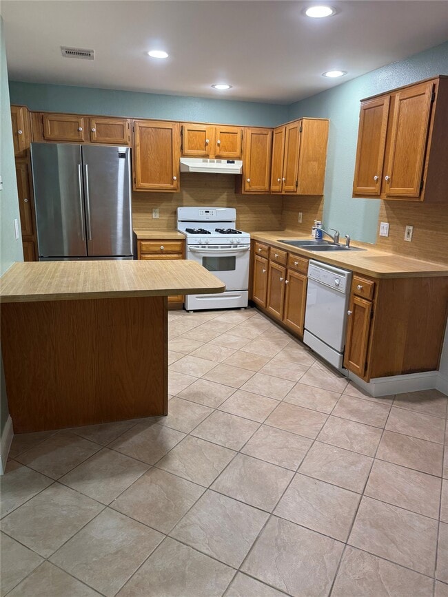 Photo - 3207 E Heatherock Cir