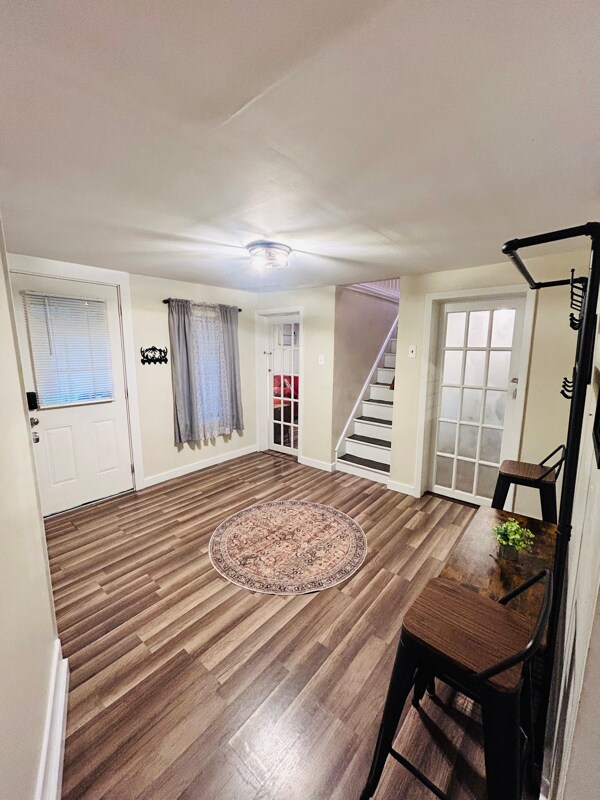 Photo - 1452 Huntersland Rd