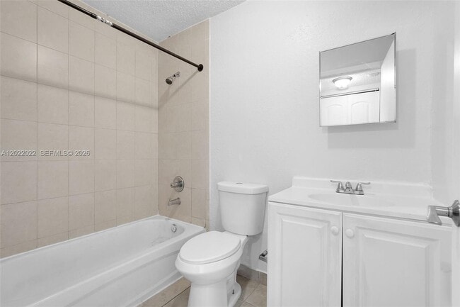 Photo - 400 NW 65th Ave Unidad 213