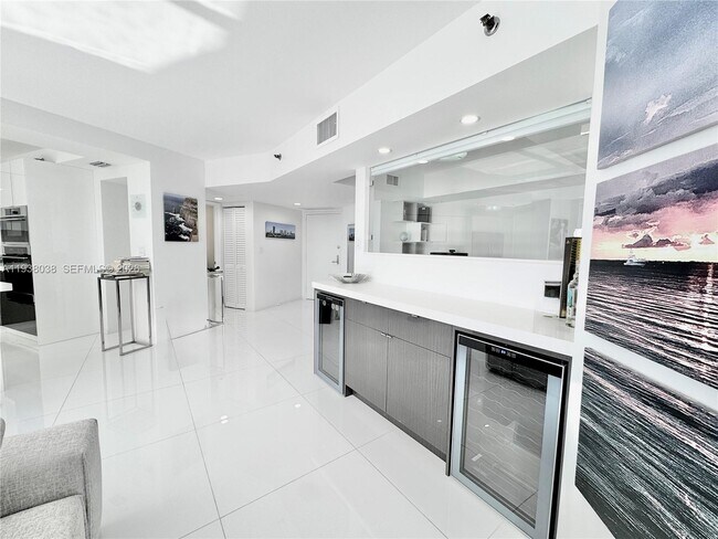 Photo - 3600 Mystic Pointe Dr Unit 1115