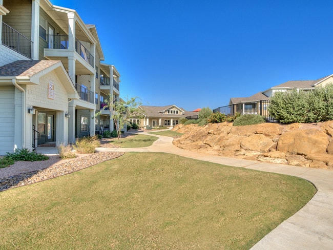 La Contessa Apartments