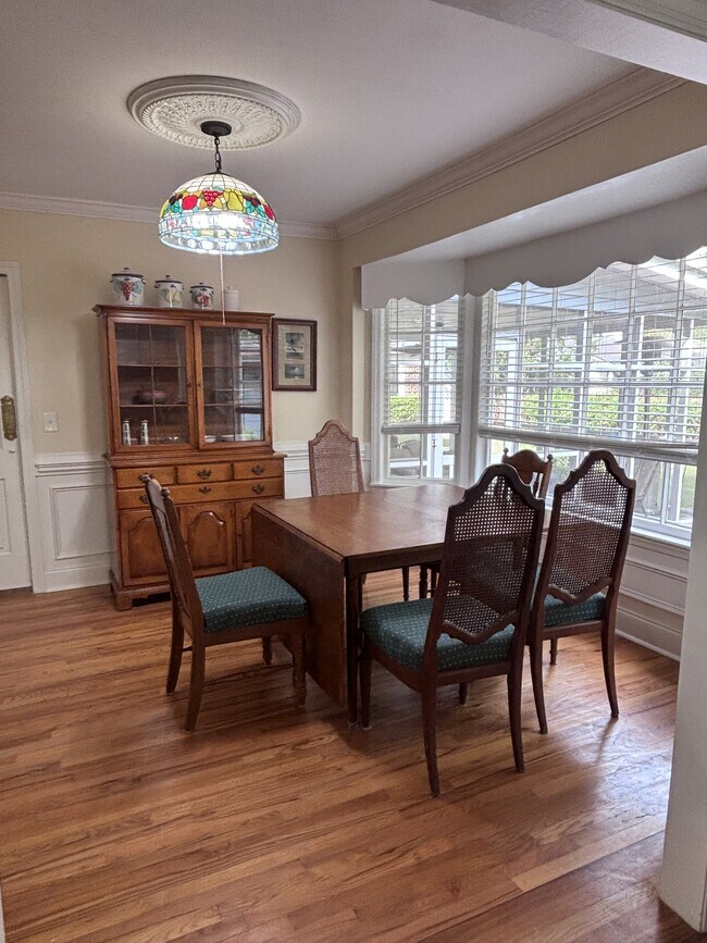 Photo - 902 Wilcox Ave