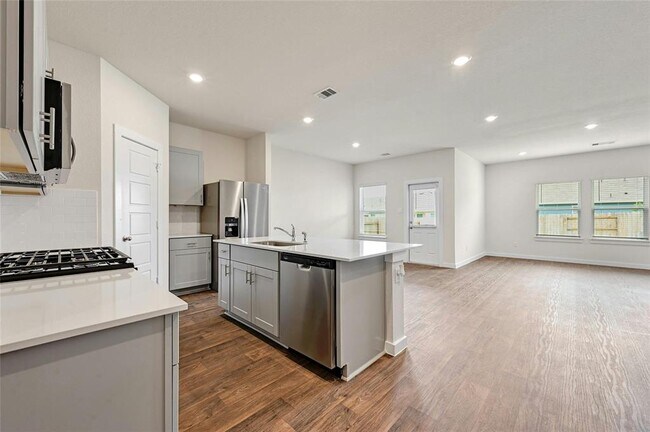 Photo - 313 Merriman Rd