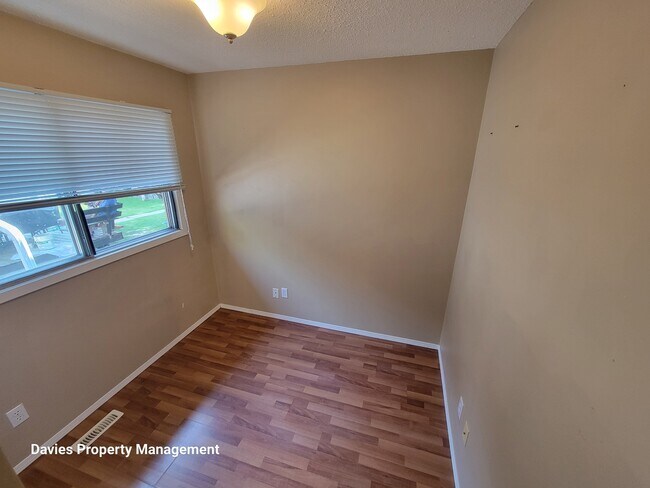 Photo - 10727-10764 64 Ave NW