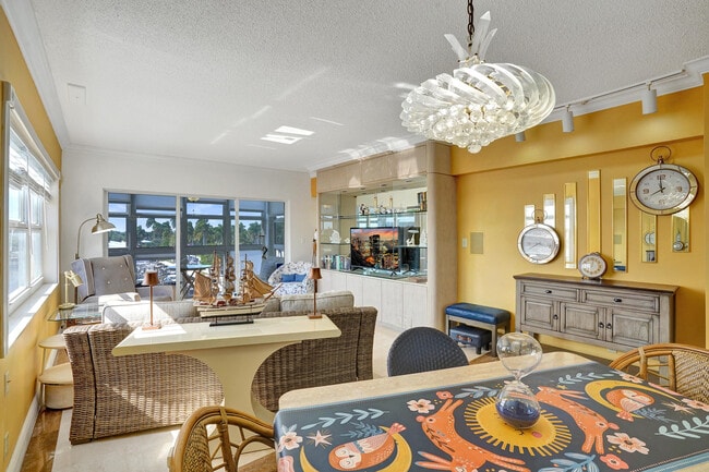 Building Photo - 1481 S Ocean Blvd Unit 412A