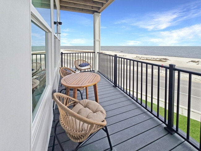 Photo - 996 Beach Blvd W Unit SI ID1473613P