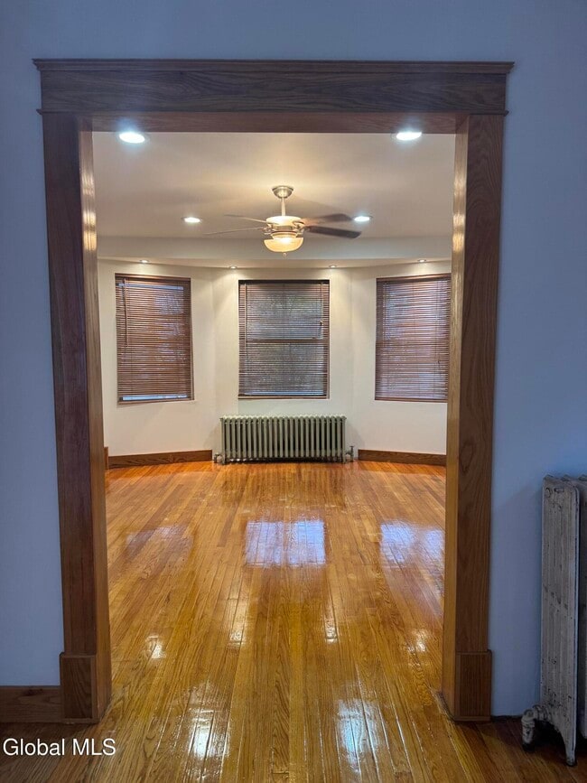 Photo - 147 Homestead Ave Unidad 1