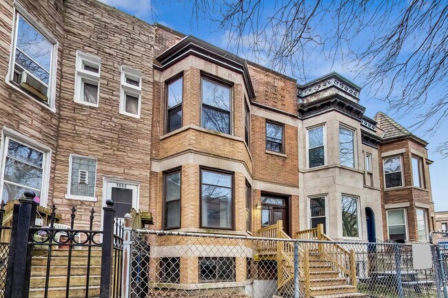 Photo - 3554 N Wilton Ave Unit 1