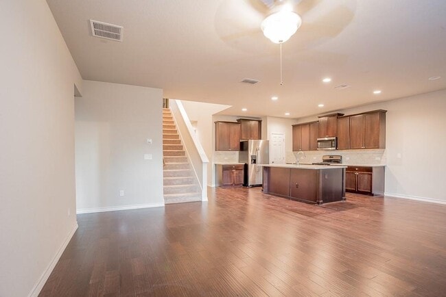 1348 Eagle Ray St