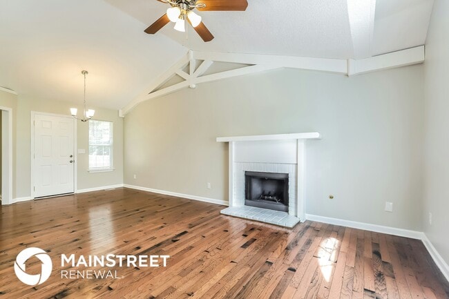 41 Pullman Ln