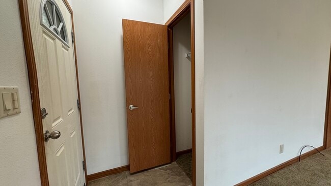 Photo - 2215 Osprey Pl NW