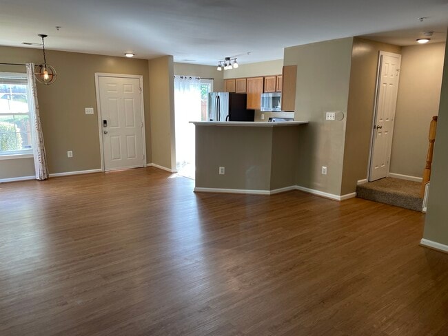 Photo - 5030 Croydon Terrace