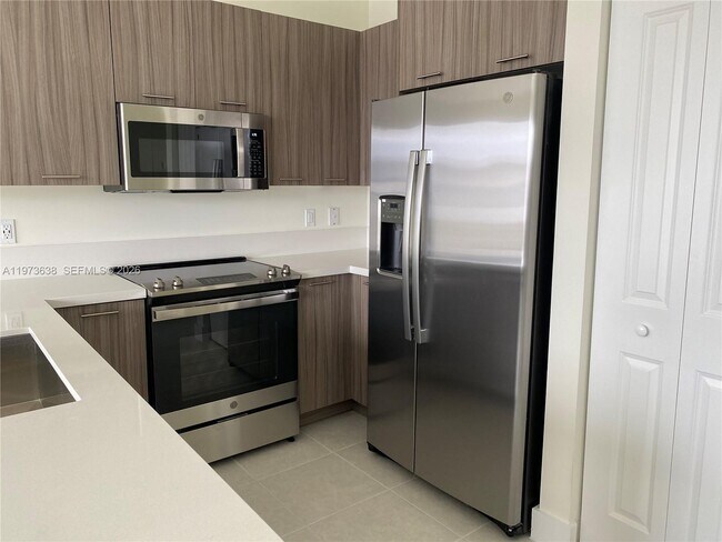 Photo - 6453 NW 102nd Path Unit 304