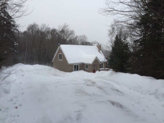 6 Alpine Dr