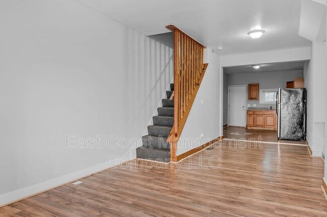 Building Photo - 425 N Curley St Rental