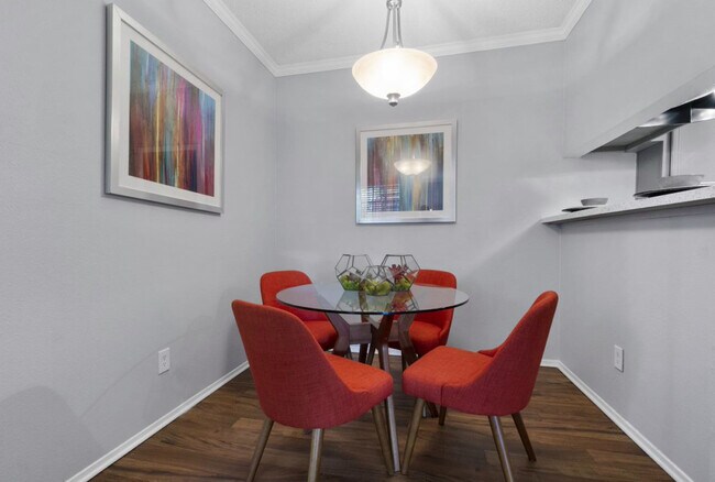 2BR, 1BA - 874SF