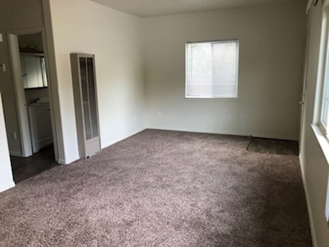 Photo - 13679-13681 Hill Blvd Unidad 13679