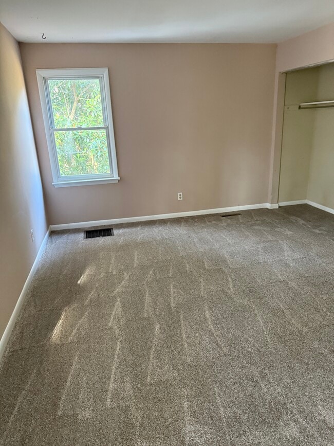 Photo - 402 Friendly Pooch Ln