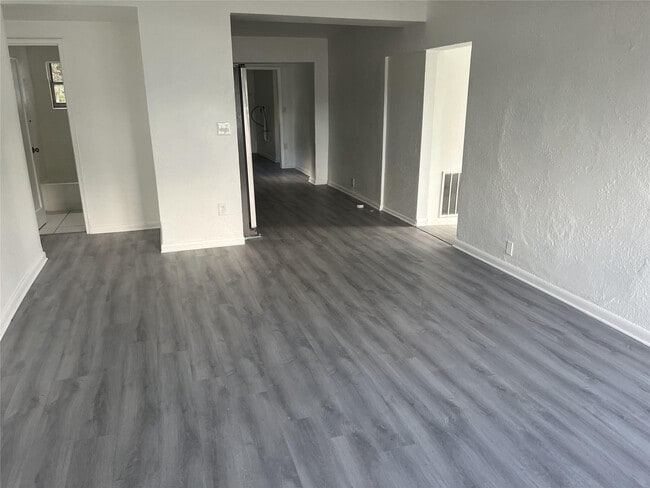 Photo - 1996 Rutland St