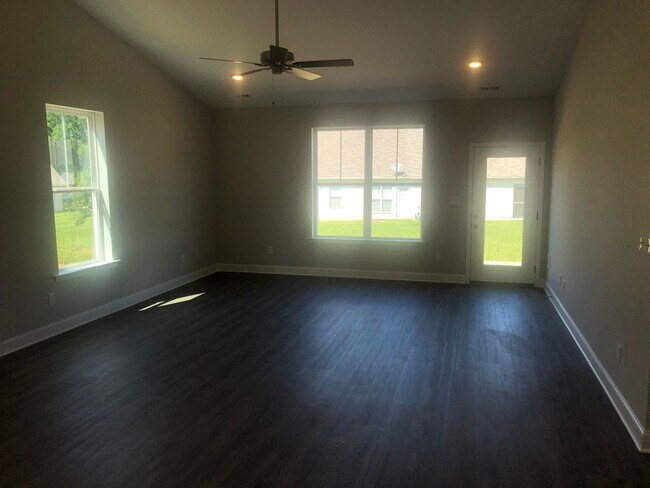 Photo - 7611 Long Shot Ln