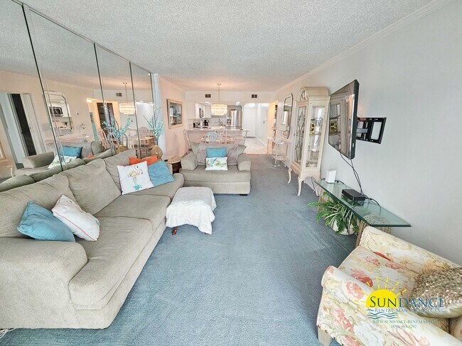Photo - Spacious waterfront furnished condo in Destin!