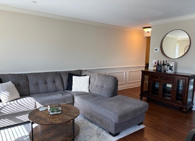 Photo - 67 W Main St