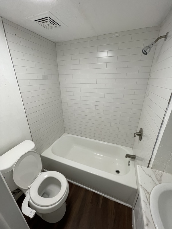 Photo - 3085 Grace St