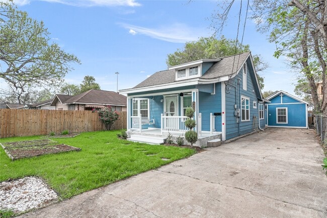 Photo - 320 Coronado St Unit A