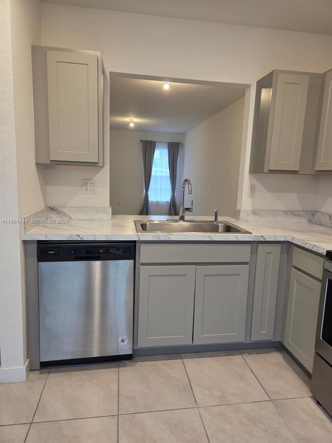 Photo - 540 NE 5th Terrace