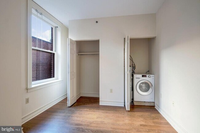 Photo - 204 S 17th St Unit 10C