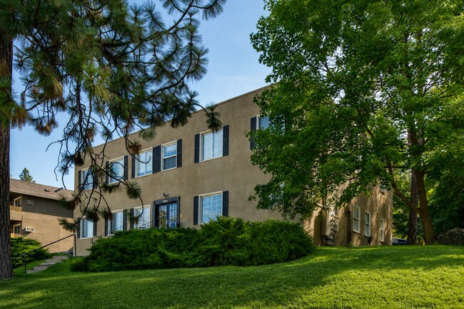 901 South Lincoln