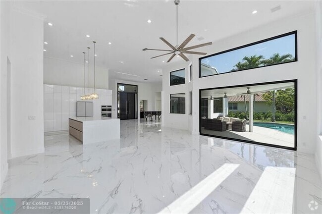 Building Photo - 410 Sabal Way Rental