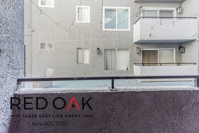 Photo - 11817 Victory Blvd Unit 110