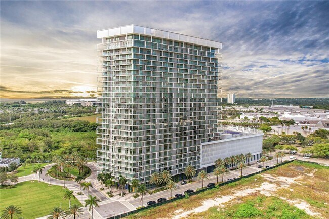 Building Photo - 2000 Metropica Wy Unit 2502 Rental
