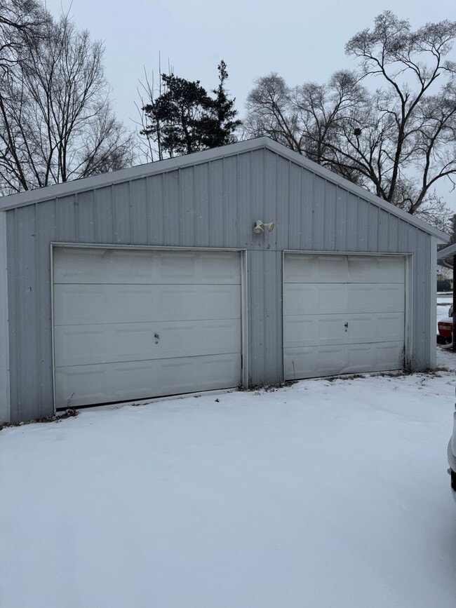 Photo - Beautiful 3 Bedroom Home Available NOW!