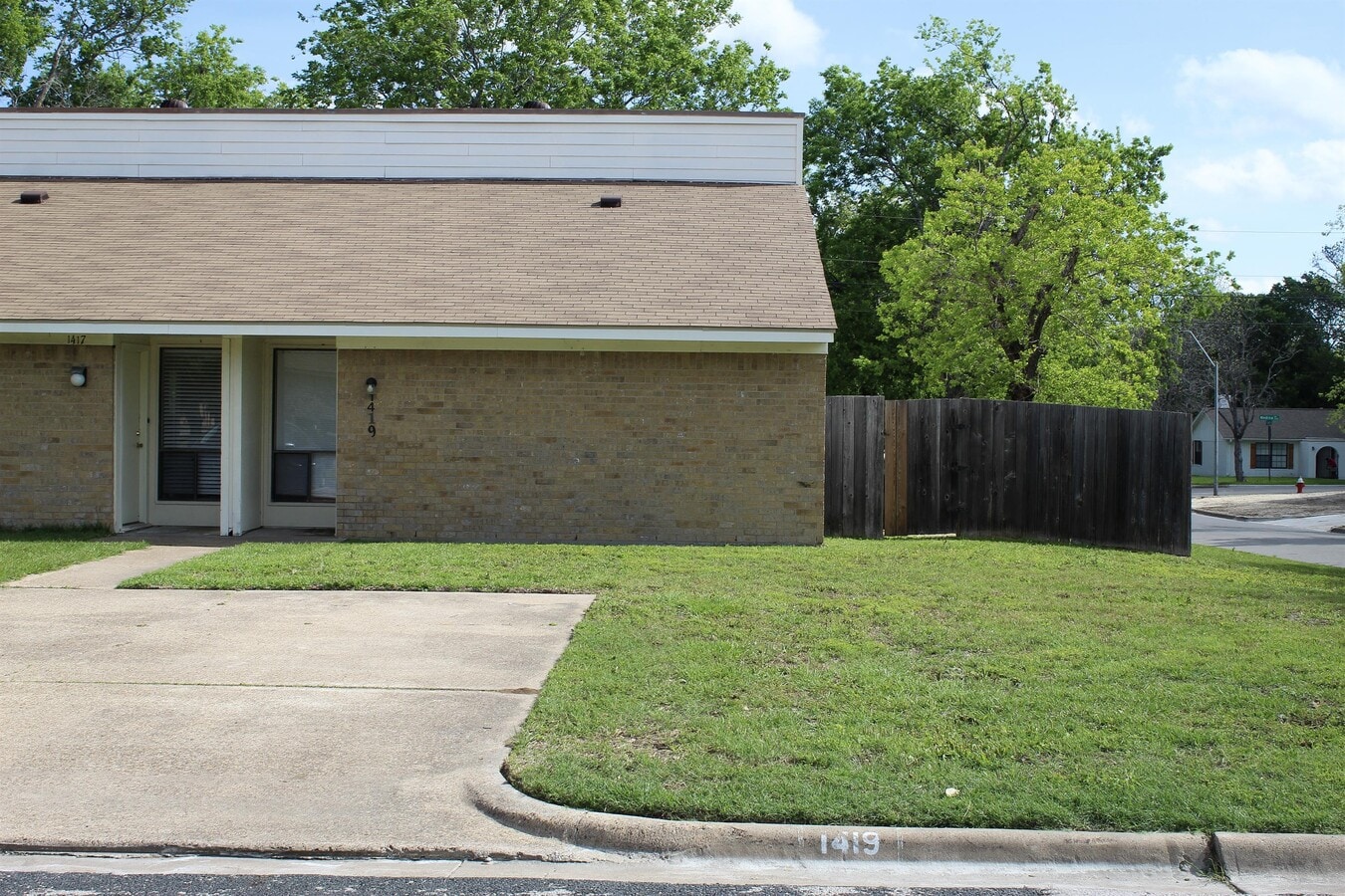 Photo - 1419 Dexter Dr S