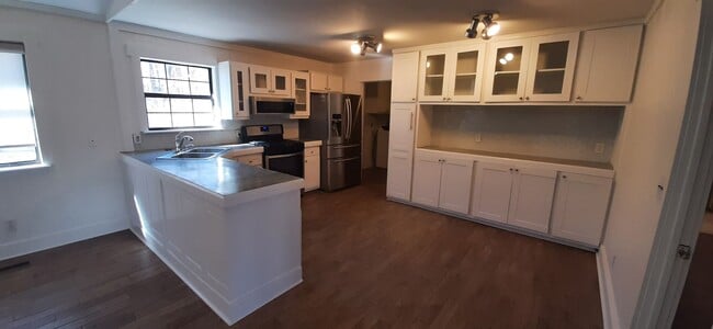 Photo - 156 Bailey St