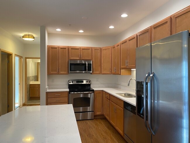 03 Unit Kitchen - 3020 On the Rail