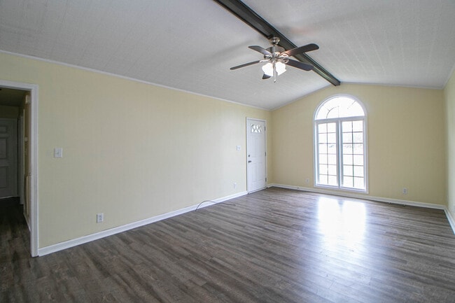 Photo - 329 Northridge Dr