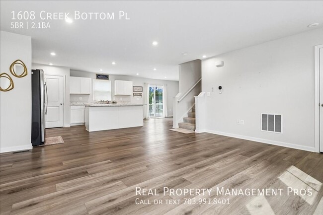 Photo - 1608 Creek Bottom Pl