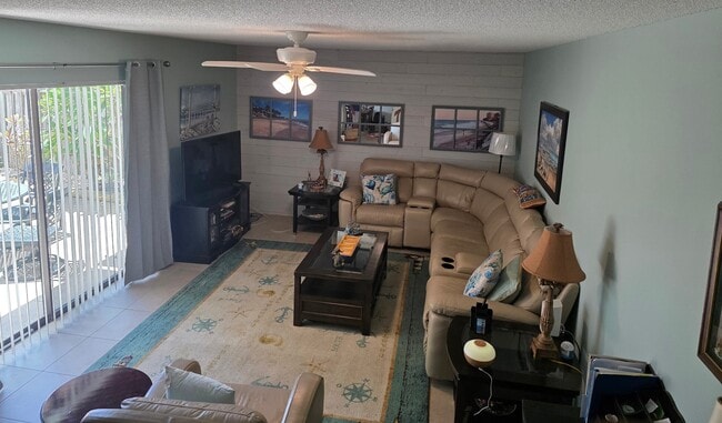 Photo - 370 E Waverly Pl