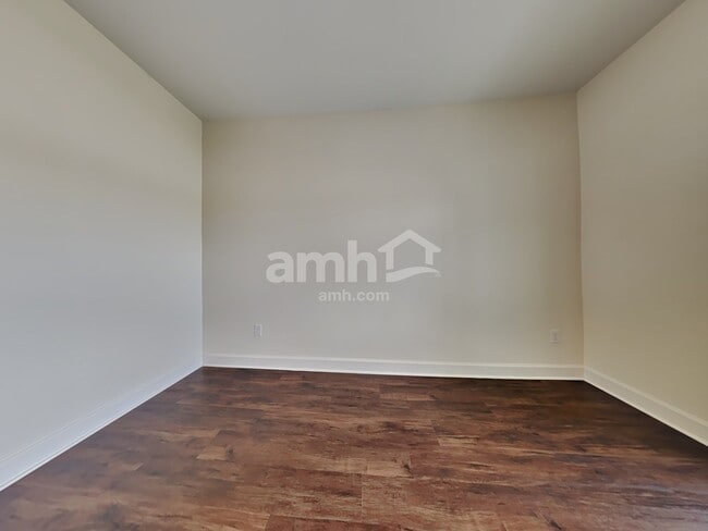 Photo - 2927 Rolling Acres Rd