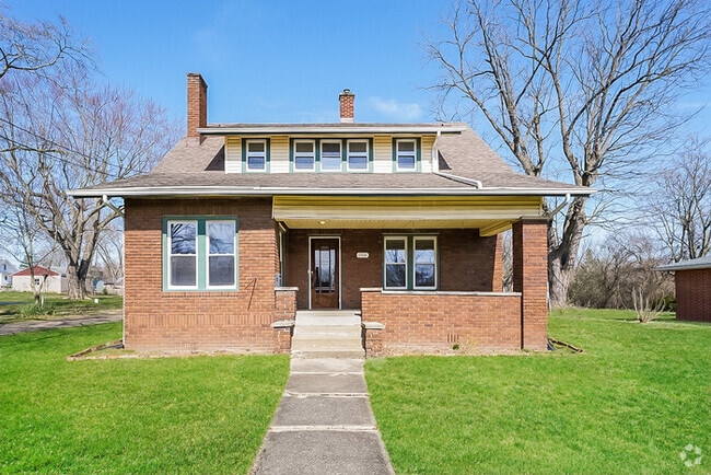 Building Photo - 1904 Main Ave W Rental