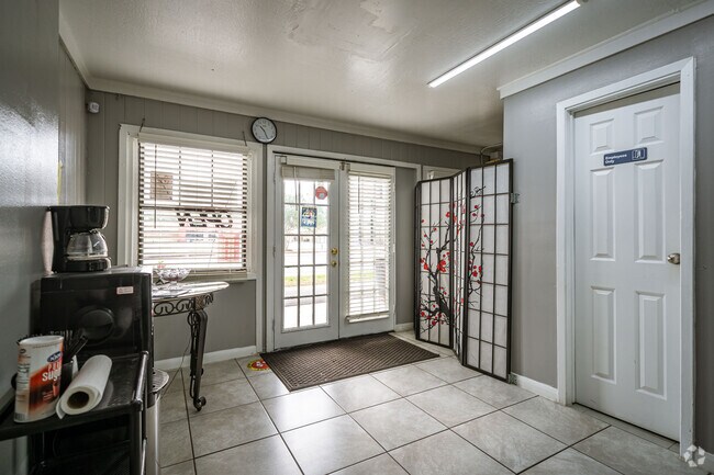 Leasing Office
