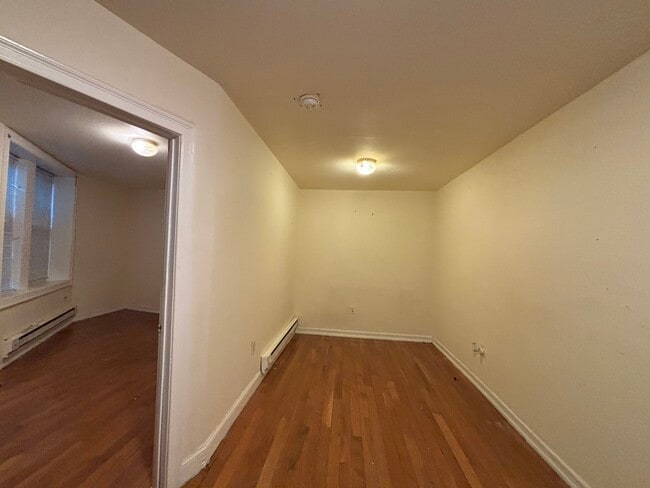 Photo - 5902 Madison St