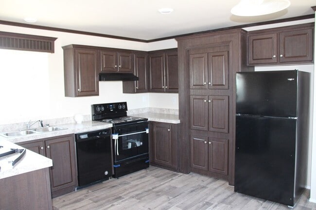 Photo - 495 W Riverton Rd