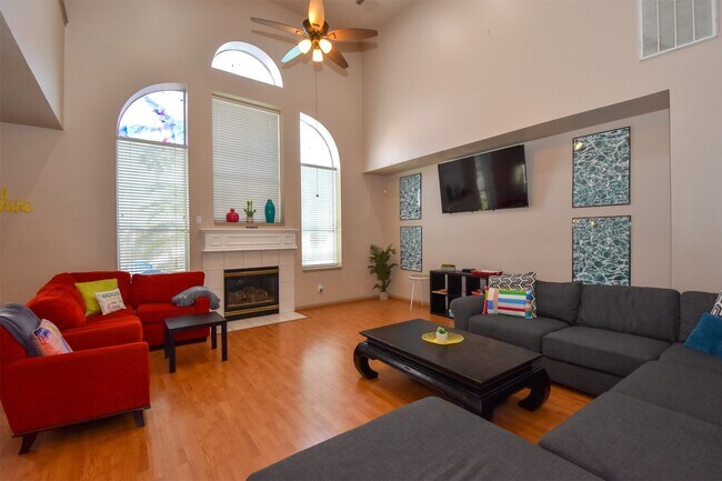 Photo - 10102 White Oak Trail Ln