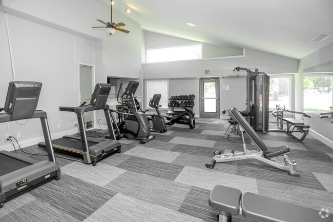 Gimnasio - Garden Pointe Apartments